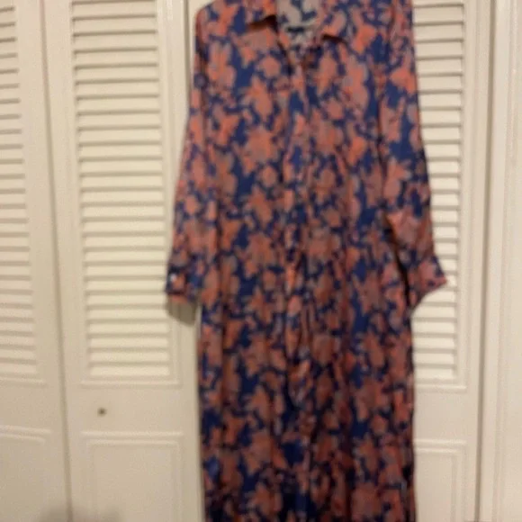 Chloe Kristyn floral 👗. - Picture 5 of 10